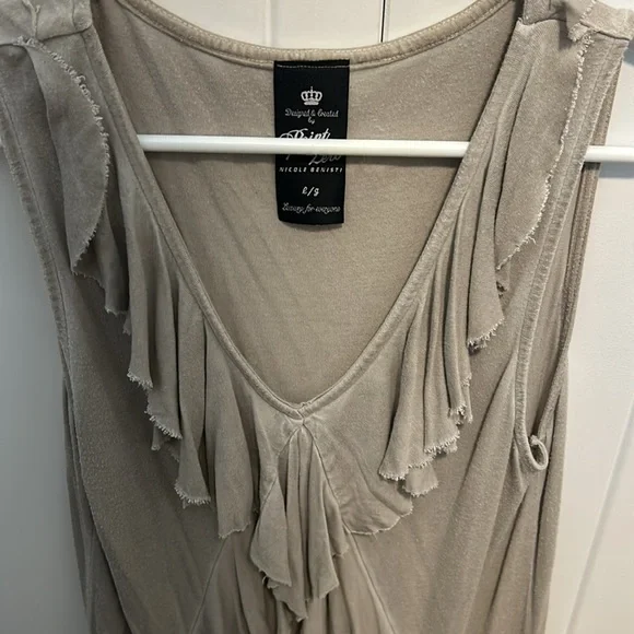 Ruffle top - Picture 2 of 3